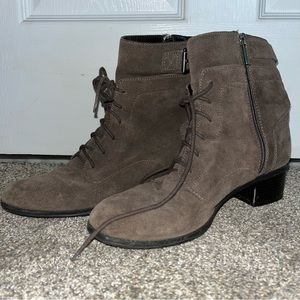 Short Gray Suede Bandelino booties with heel